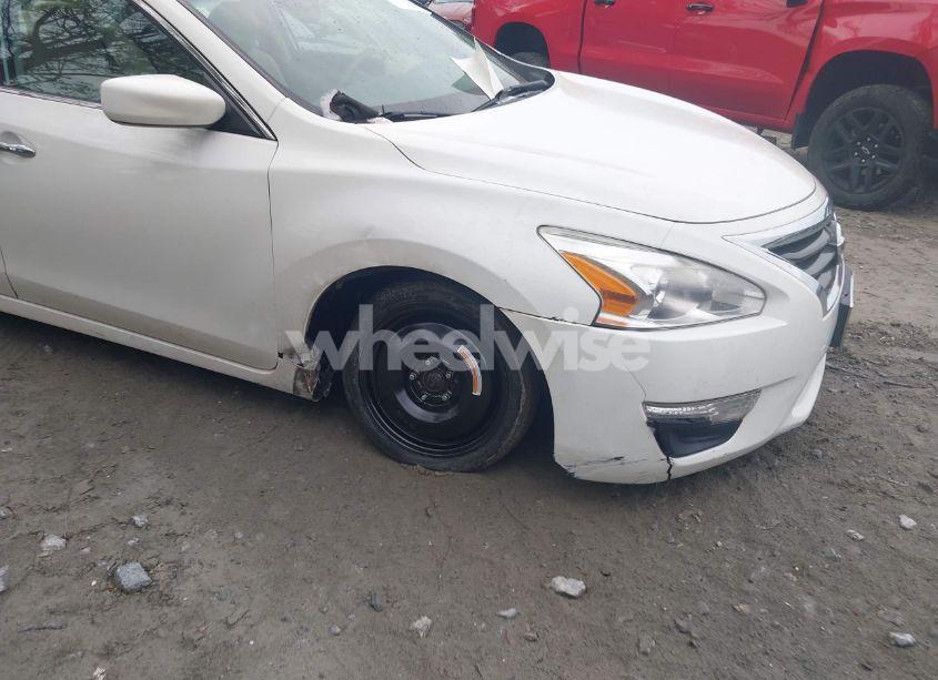 Photo 6 of 2015 Nissan Altima 2.5 S (VIN 1N4AL3AP0FC463990)