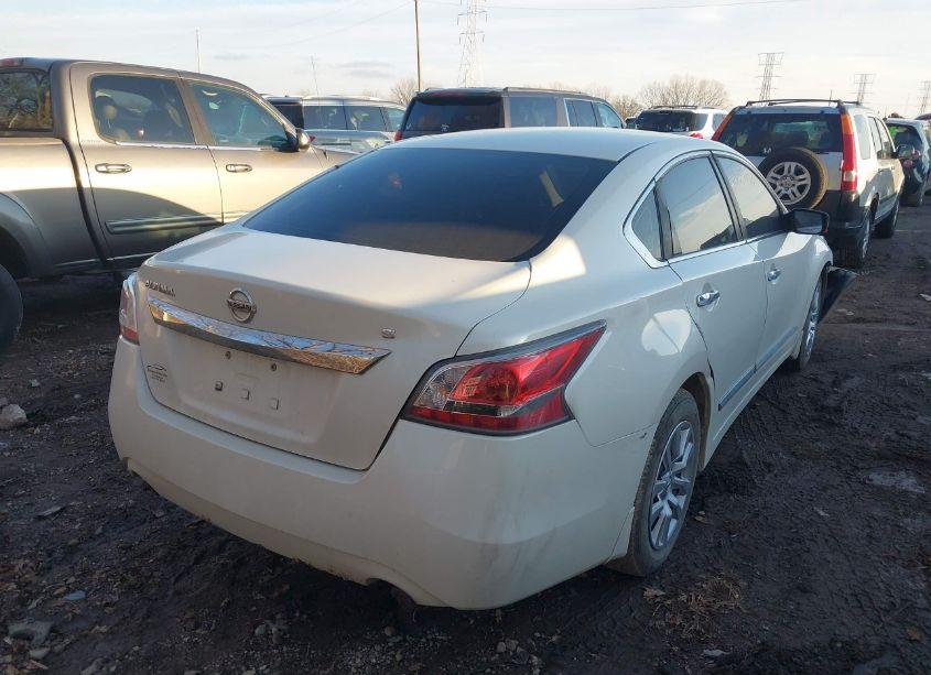 Photo 4 of 2015 Nissan Altima 2.5 S (VIN 1N4AL3AP0FC464024)
