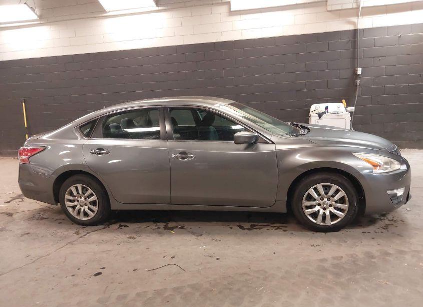 Photo 13 of 2015 Nissan Altima 2.5/2.5 S/2.5 SL/2.5 SV (VIN 1N4AL3AP0FC464735)