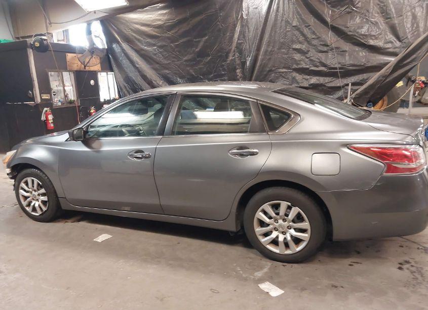 Photo 14 of 2015 Nissan Altima 2.5/2.5 S/2.5 SL/2.5 SV (VIN 1N4AL3AP0FC464735)