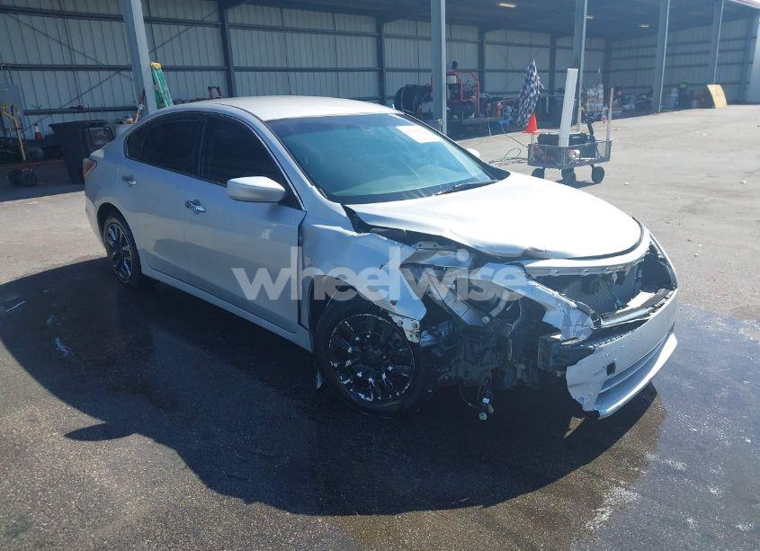 2015 Nissan Altima 2.5/2.5 S/2.5 SL/2.5 SV (VIN 1N4AL3AP0FC466288) main photo