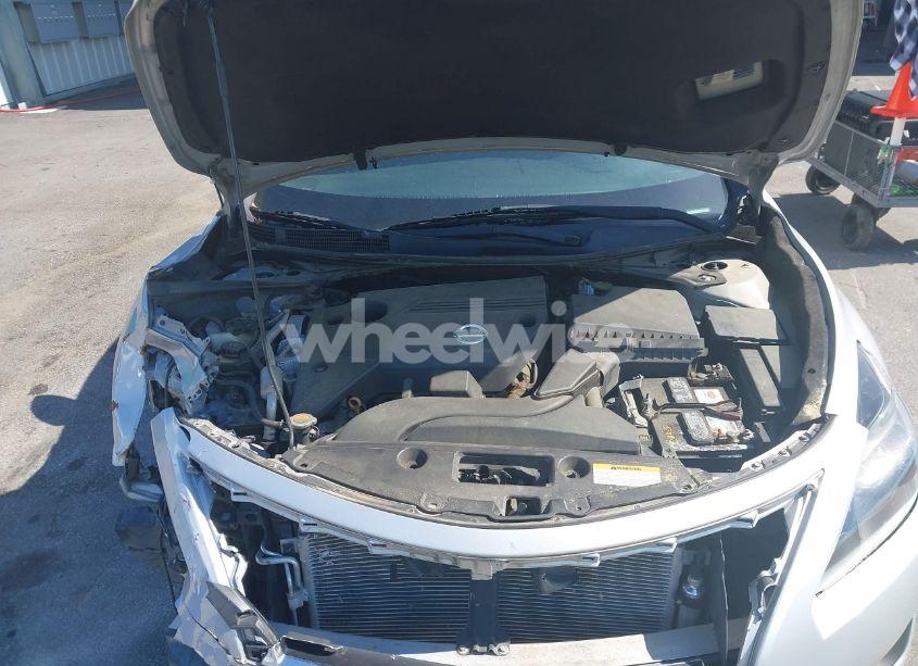 Photo 10 of 2015 Nissan Altima 2.5/2.5 S/2.5 SL/2.5 SV (VIN 1N4AL3AP0FC466288)