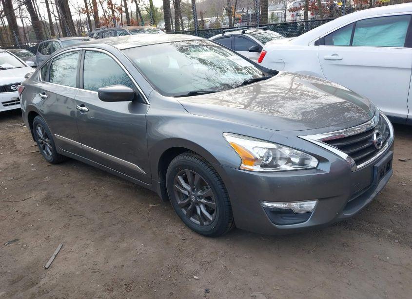 2015 Nissan Altima 2.5 S (VIN 1N4AL3AP0FC470714) main photo