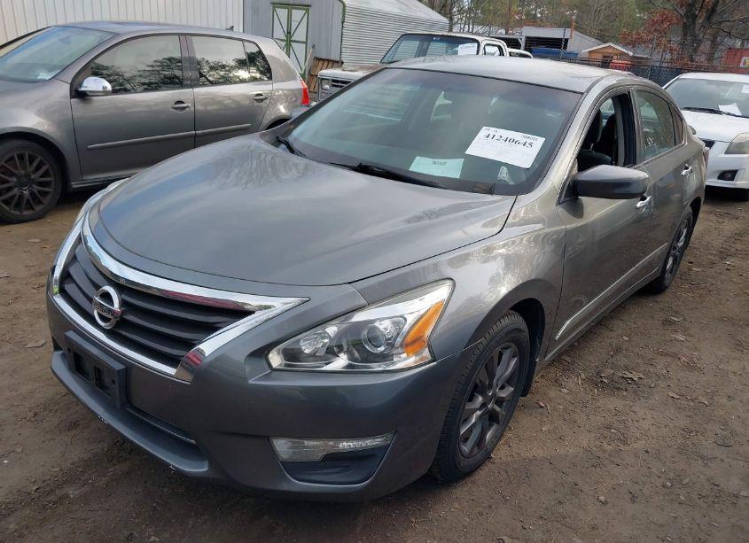 Photo 2 of 2015 Nissan Altima 2.5 S (VIN 1N4AL3AP0FC470714)