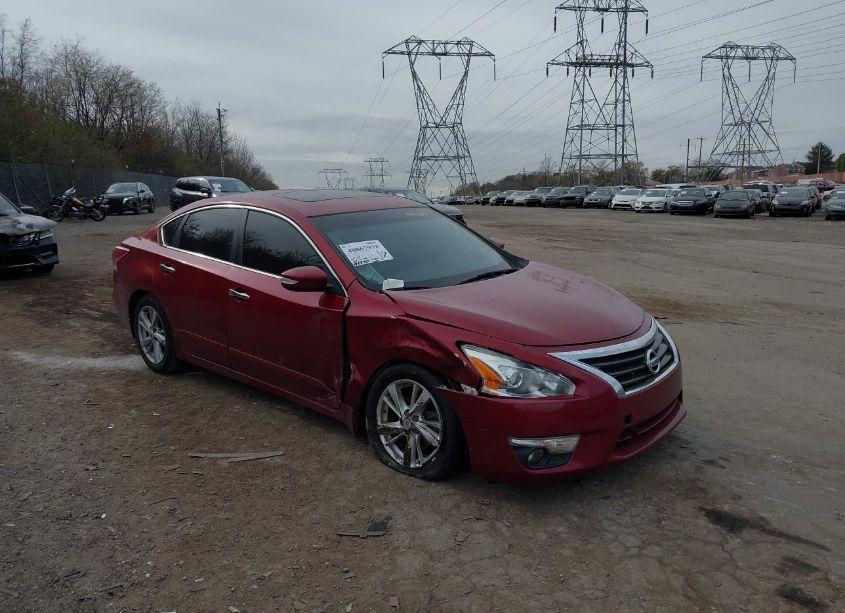 2015 Nissan Altima 2.5 SV (VIN 1N4AL3AP0FC481325) main photo