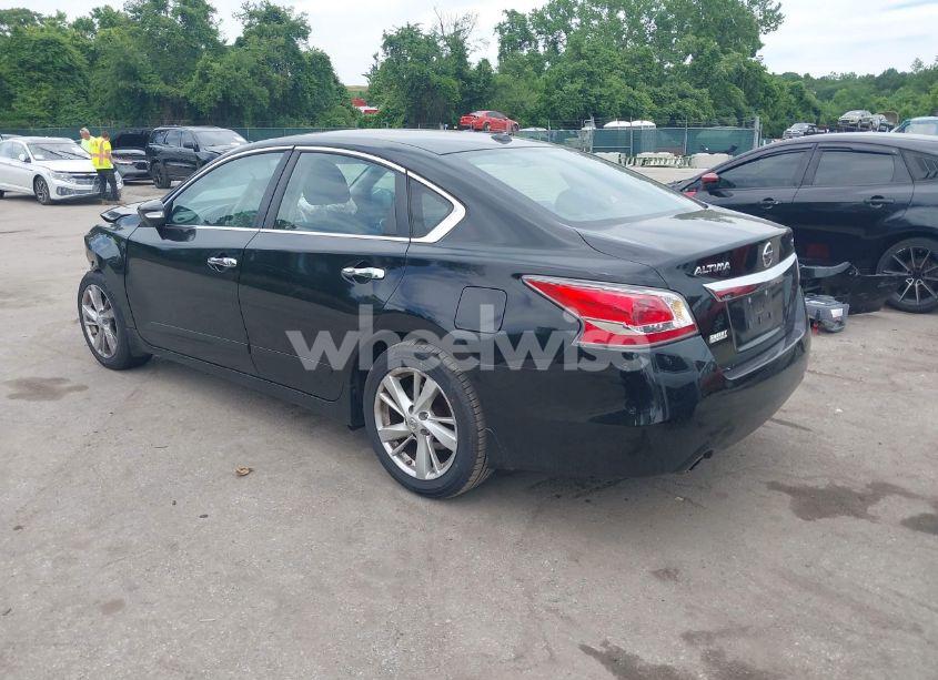 Photo 3 of 2015 Nissan Altima 2.5 SV (VIN 1N4AL3AP0FC486086)