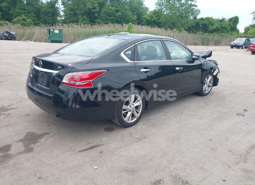 Photo 4 of 2015 Nissan Altima 2.5 SV (VIN 1N4AL3AP0FC486086)