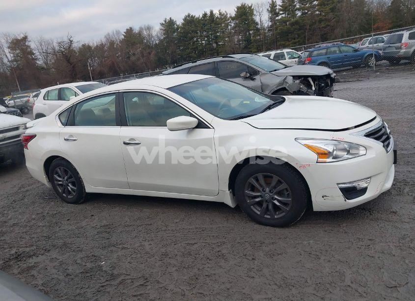 Photo 13 of 2015 Nissan Altima 2.5 S (VIN 1N4AL3AP0FC491224)