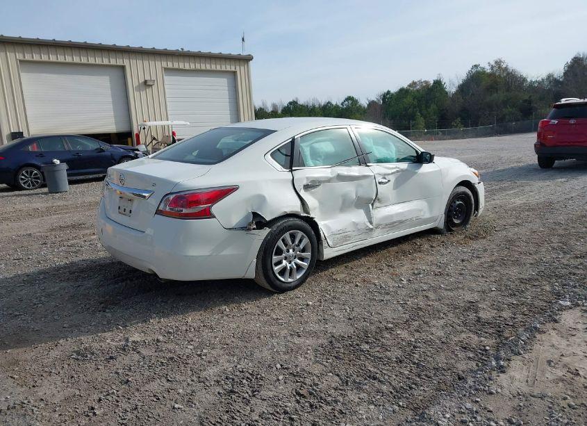 Photo 4 of 2015 Nissan Altima 2.5/2.5 S/2.5 SL/2.5 SV (VIN 1N4AL3AP0FC496357)