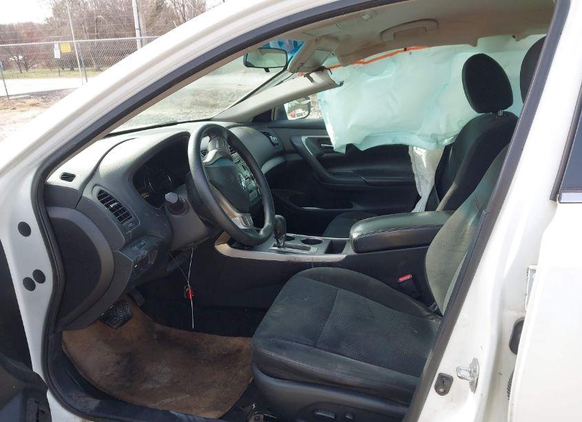 Photo 5 of 2015 Nissan Altima 2.5/2.5 S/2.5 SL/2.5 SV (VIN 1N4AL3AP0FC496357)