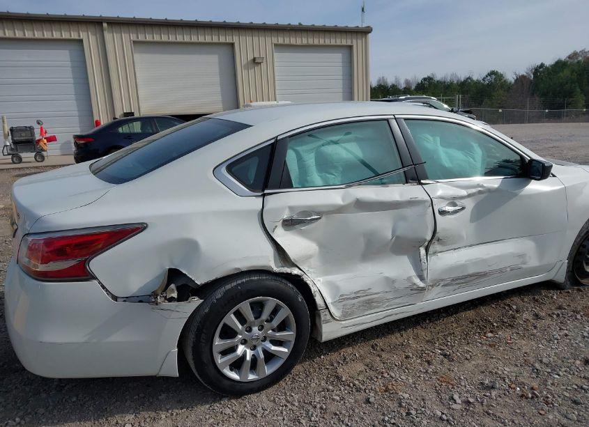 Photo 6 of 2015 Nissan Altima 2.5/2.5 S/2.5 SL/2.5 SV (VIN 1N4AL3AP0FC496357)