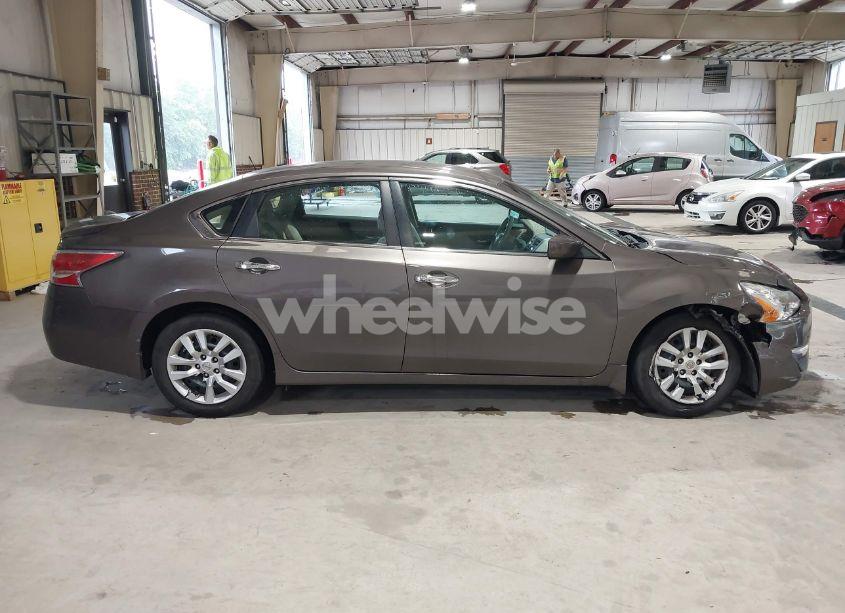 Photo 13 of 2015 Nissan Altima 2.5 S (VIN 1N4AL3AP0FC581165)