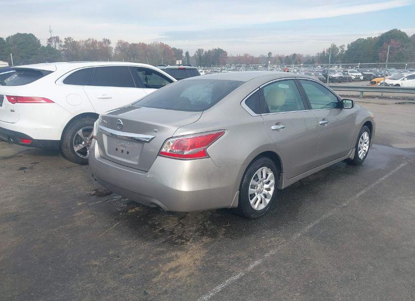 Photo 4 of 2015 Nissan Altima 2.5 S (VIN 1N4AL3AP0FC582512)