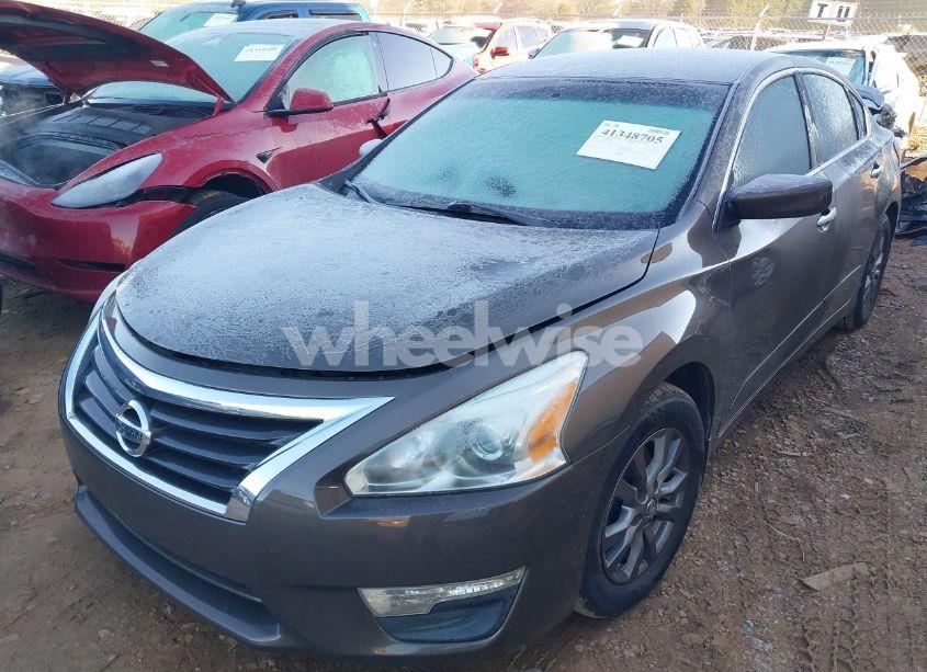 Photo 2 of 2015 Nissan Altima 2.5 S (VIN 1N4AL3AP0FC584616)