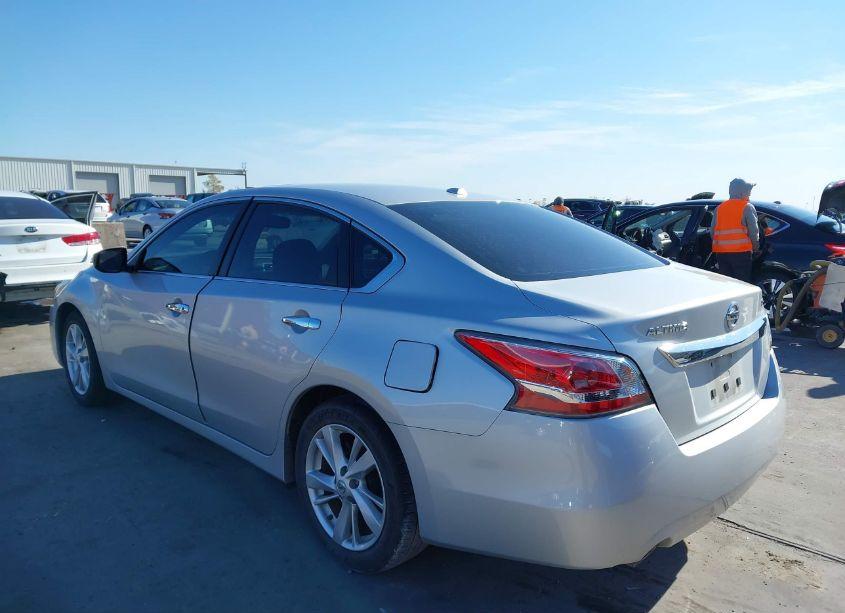 Photo 3 of 2015 Nissan Altima 2.5 SV (VIN 1N4AL3AP0FC593512)