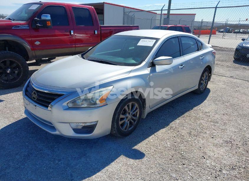 Photo 2 of 2015 Nissan Altima 2.5 S (VIN 1N4AL3AP0FC596507)