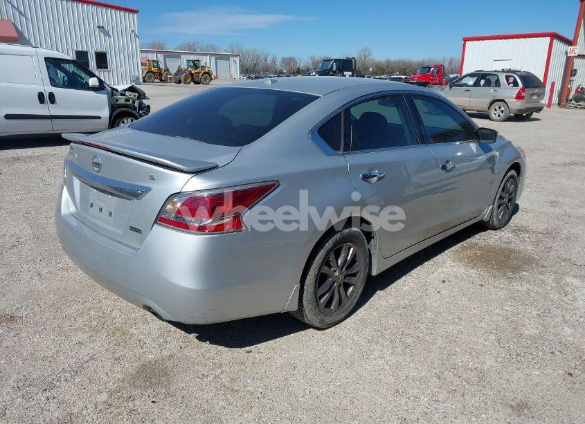 Photo 4 of 2015 Nissan Altima 2.5 S (VIN 1N4AL3AP0FC596507)