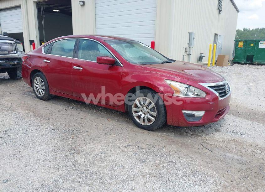 2015 Nissan Altima 2.5/2.5 S/2.5 SL/2.5 SV (VIN 1N4AL3AP0FN302625) main photo