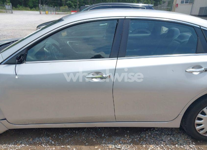 Photo 14 of 2015 Nissan Altima 2.5 S (VIN 1N4AL3AP0FN305122)