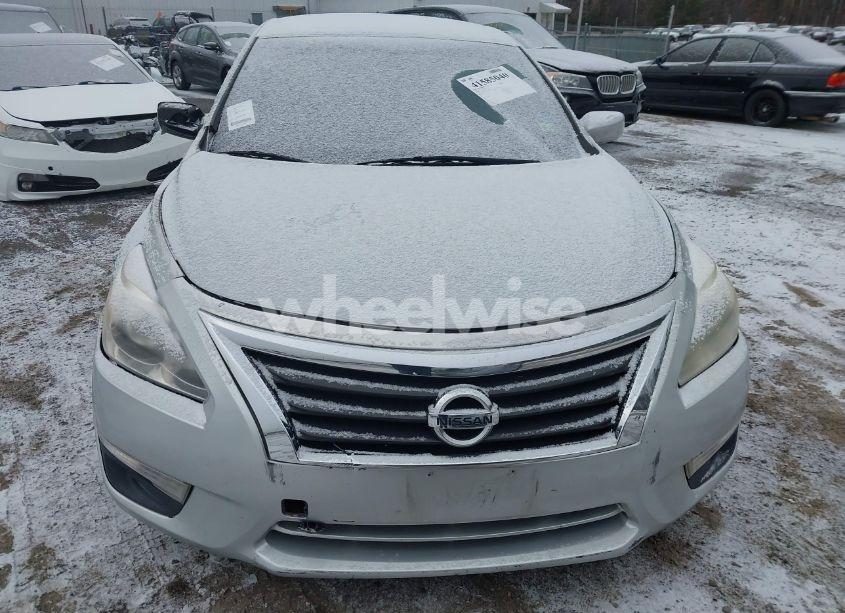 Photo 10 of 2015 Nissan Altima 2.5/2.5 S/2.5 SL/2.5 SV (VIN 1N4AL3AP0FN324592)