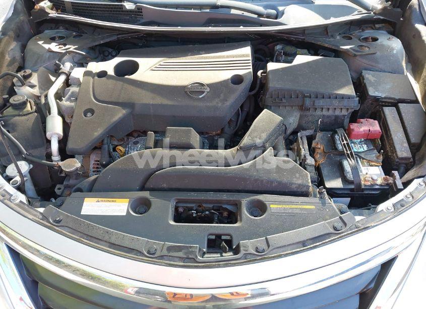 Photo 10 of 2015 Nissan Altima 2.5/2.5 S/2.5 SL/2.5 SV (VIN 1N4AL3AP0FN326939)