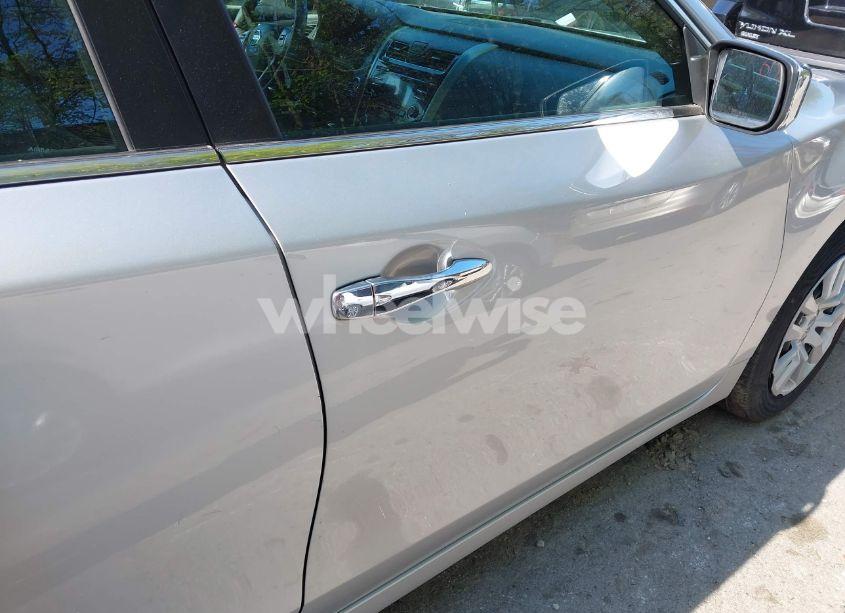 Photo 17 of 2015 Nissan Altima 2.5/2.5 S/2.5 SL/2.5 SV (VIN 1N4AL3AP0FN326939)