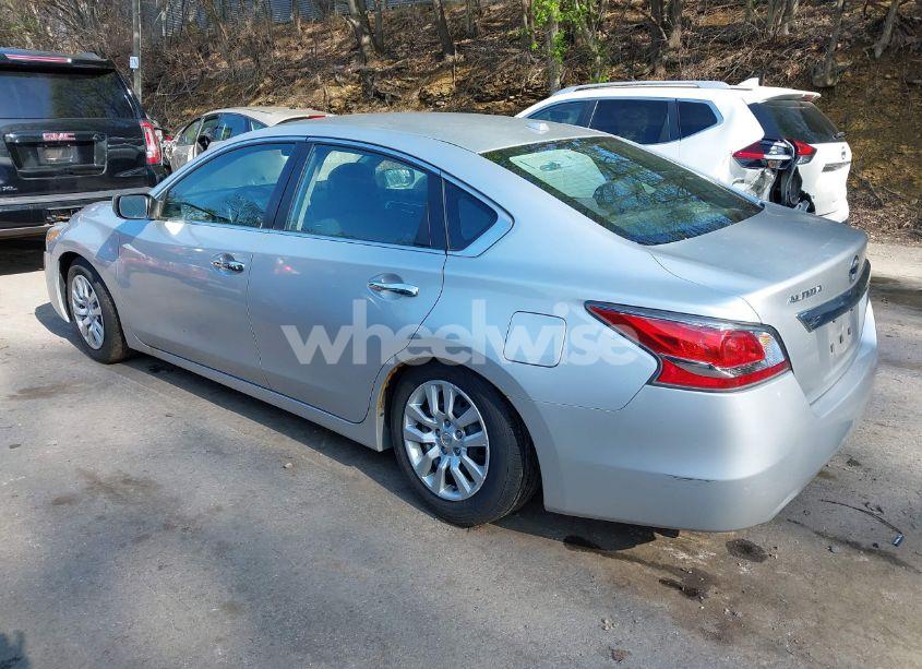 Photo 3 of 2015 Nissan Altima 2.5/2.5 S/2.5 SL/2.5 SV (VIN 1N4AL3AP0FN326939)