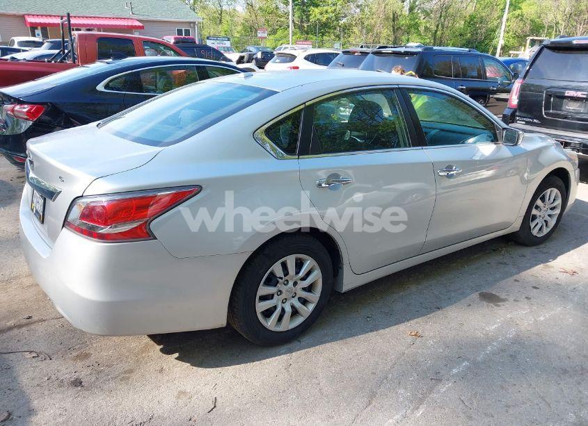 Photo 4 of 2015 Nissan Altima 2.5/2.5 S/2.5 SL/2.5 SV (VIN 1N4AL3AP0FN326939)