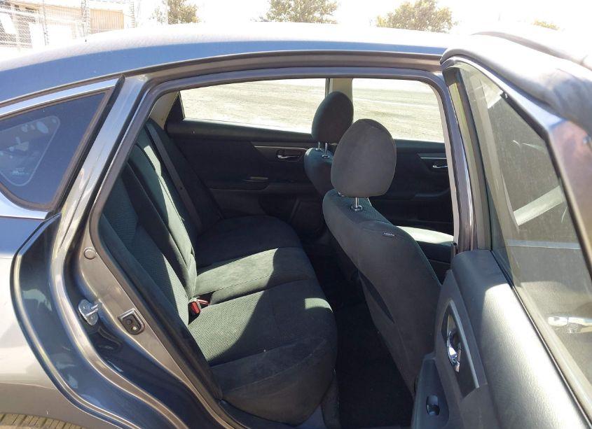 Photo 8 of 2015 Nissan Altima 2.5 S (VIN 1N4AL3AP0FN332353)