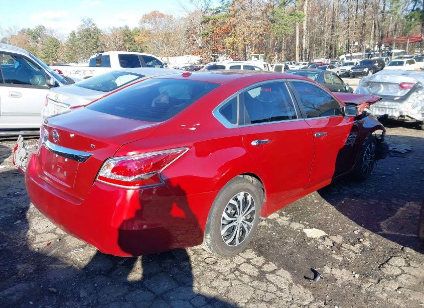 Photo 13 of 2015 Nissan Altima 2.5/2.5 S/2.5 SL/2.5 SV (VIN 1N4AL3AP0FN333213)