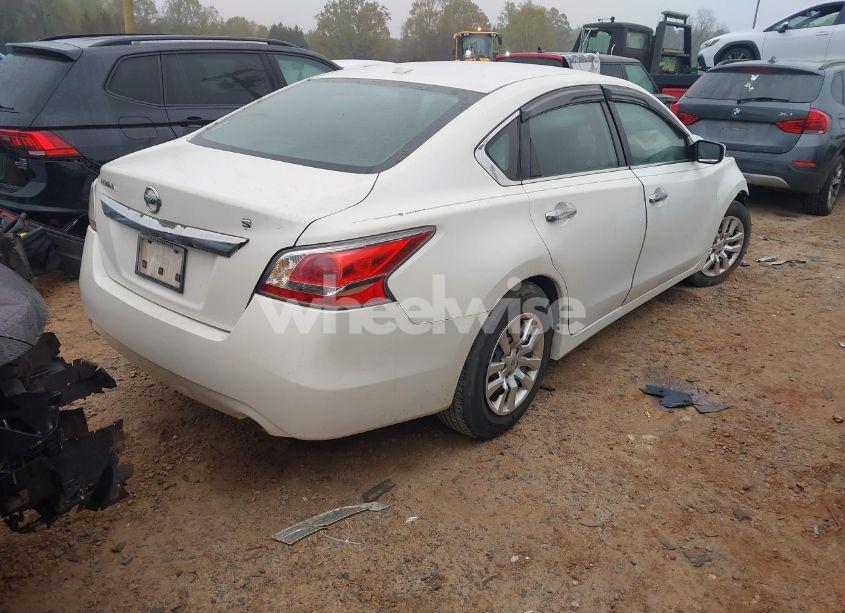 Photo 4 of 2015 Nissan Altima 2.5/2.5 S/2.5 SL/2.5 SV (VIN 1N4AL3AP0FN333647)