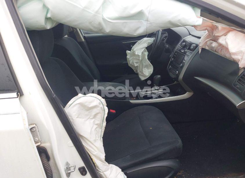 Photo 5 of 2015 Nissan Altima 2.5/2.5 S/2.5 SL/2.5 SV (VIN 1N4AL3AP0FN333647)