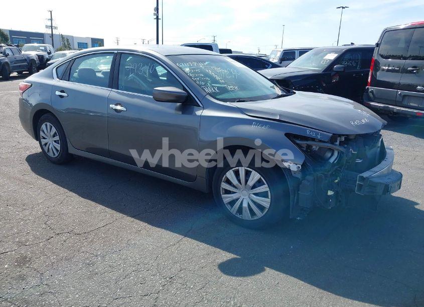 2015 Nissan Altima 2.5/2.5 S/2.5 SL/2.5 SV (VIN 1N4AL3AP0FN346771) main photo