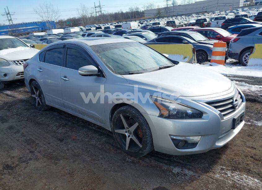2015 Nissan Altima 2.5 SL (VIN 1N4AL3AP0FN348620) main photo