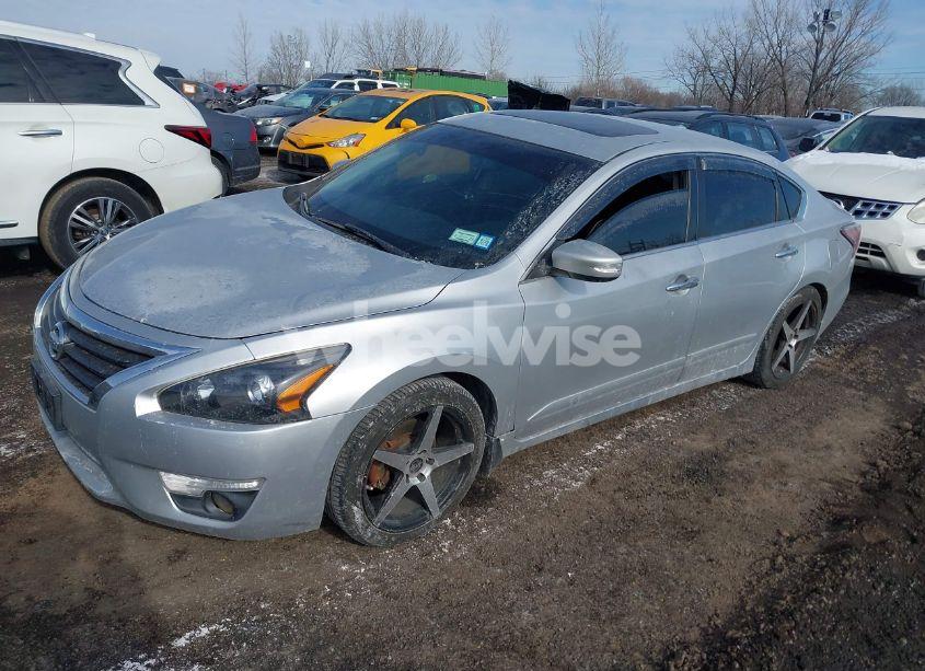 Photo 2 of 2015 Nissan Altima 2.5 SL (VIN 1N4AL3AP0FN348620)