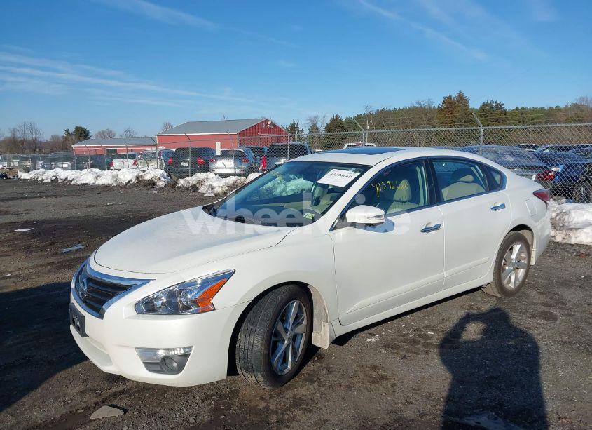 Photo 2 of 2015 Nissan Altima 2.5 SL (VIN 1N4AL3AP0FN350822)