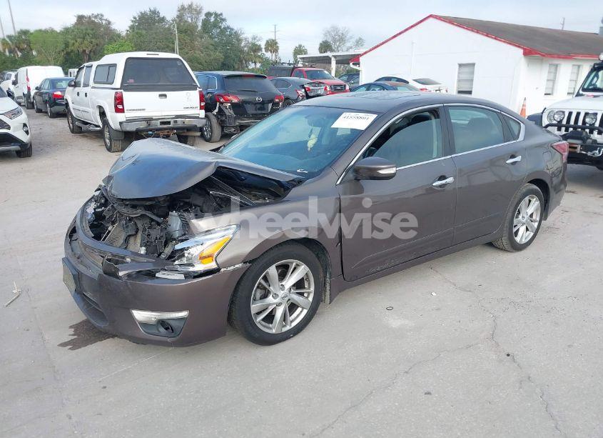 Photo 2 of 2015 Nissan Altima 2.5 SL (VIN 1N4AL3AP0FN369886)