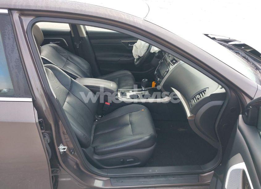 Photo 5 of 2015 Nissan Altima 2.5 SL (VIN 1N4AL3AP0FN369886)