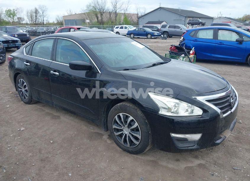 2015 Nissan Altima (VIN 1N4AL3AP0FN370861) main photo