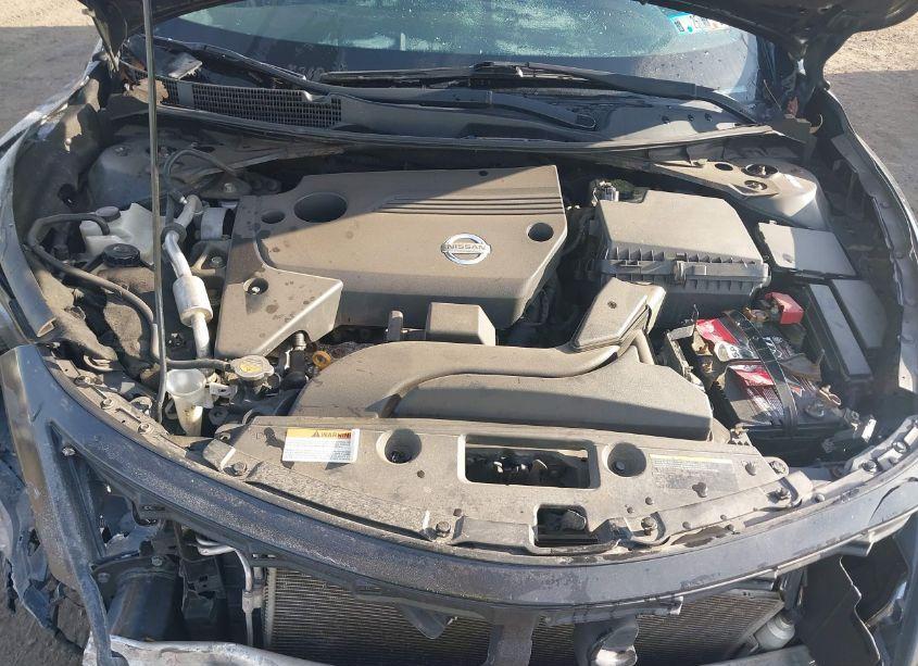 Photo 10 of 2015 Nissan Altima 2.5/2.5 S/2.5 SL/2.5 SV (VIN 1N4AL3AP0FN386171)