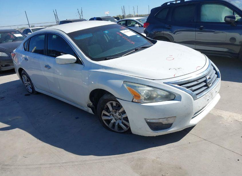 2015 Nissan Altima 2.5/2.5 S/2.5 SL/2.5 SV (VIN 1N4AL3AP0FN396361) main photo