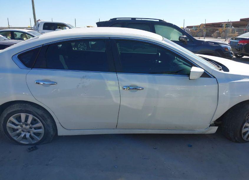 Photo 13 of 2015 Nissan Altima 2.5/2.5 S/2.5 SL/2.5 SV (VIN 1N4AL3AP0FN396361)