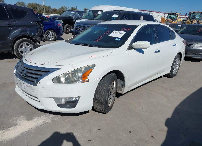 Photo 2 of 2015 Nissan Altima 2.5/2.5 S/2.5 SL/2.5 SV (VIN 1N4AL3AP0FN396361)