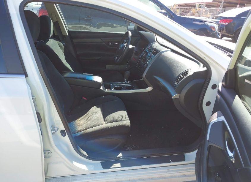 Photo 5 of 2015 Nissan Altima 2.5/2.5 S/2.5 SL/2.5 SV (VIN 1N4AL3AP0FN396361)