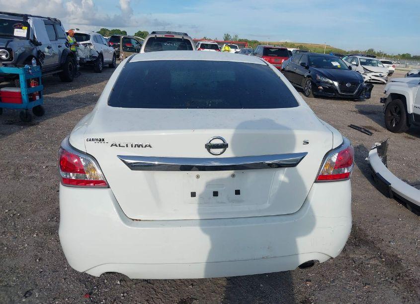 Photo 16 of 2015 Nissan Altima 2.5 S (VIN 1N4AL3AP0FN398563)