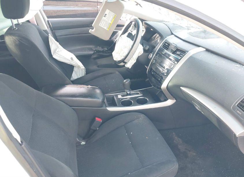 Photo 5 of 2015 Nissan Altima 2.5 S (VIN 1N4AL3AP0FN398563)