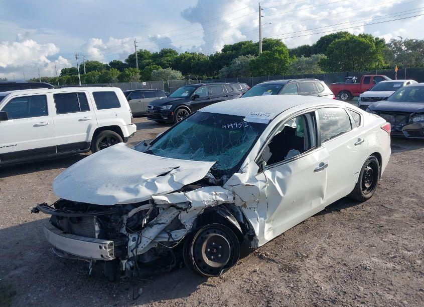 Photo 6 of 2015 Nissan Altima 2.5 S (VIN 1N4AL3AP0FN398563)