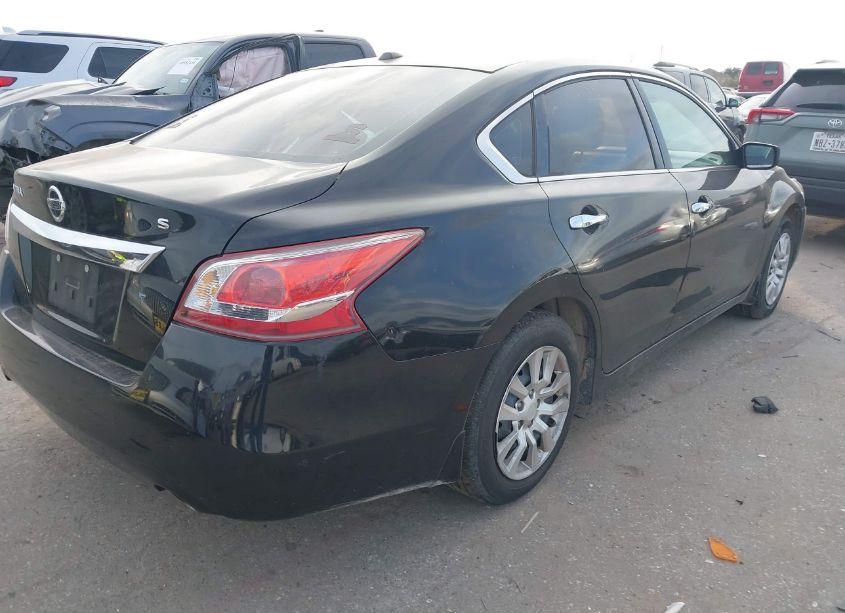 Photo 4 of 2015 Nissan Altima 2.5 S (VIN 1N4AL3AP0FN399342)