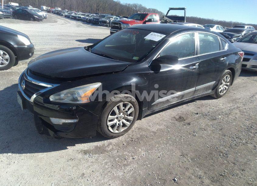 Photo 2 of 2015 Nissan Altima 2.5 S (VIN 1N4AL3AP0FN879526)