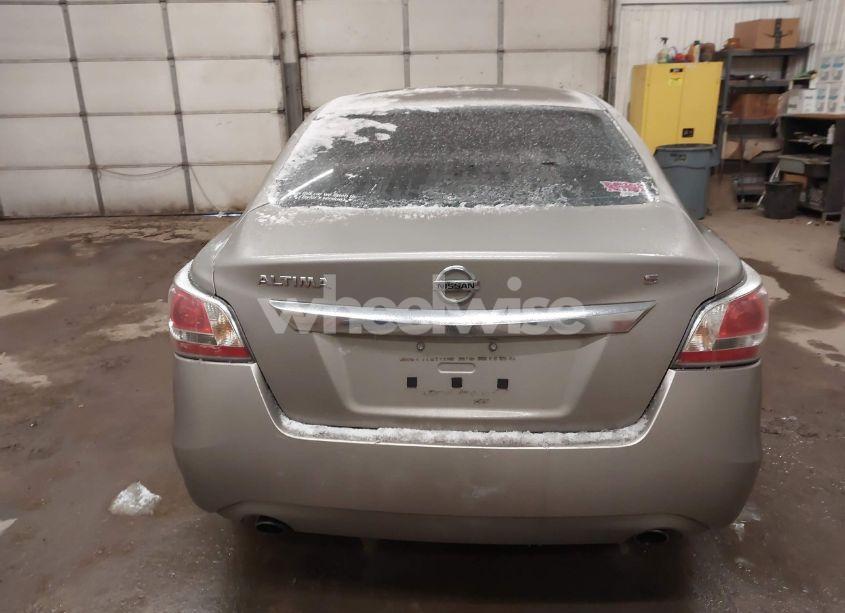 Photo 16 of 2015 Nissan Altima 2.5 S (VIN 1N4AL3AP0FN881129)